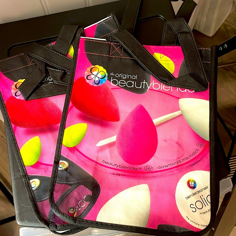 Beauty Blender (2) plastic mylar bags